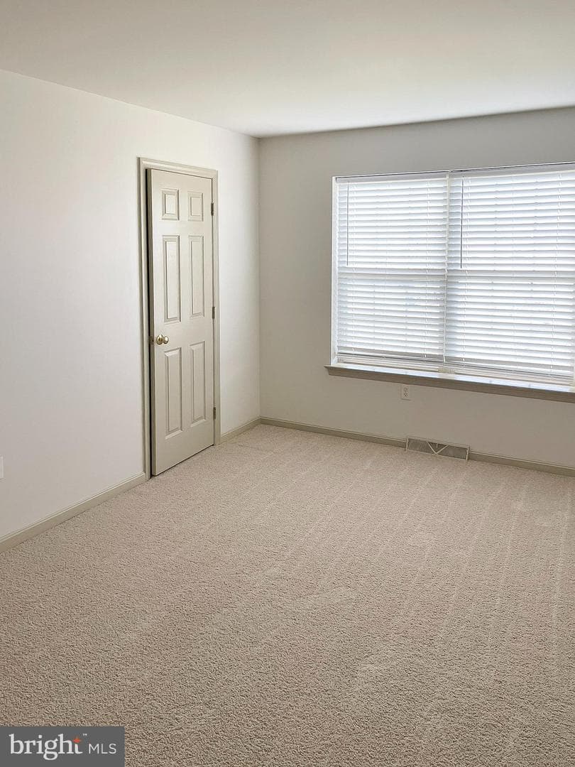 1853 Shady Oak Drive photo 14