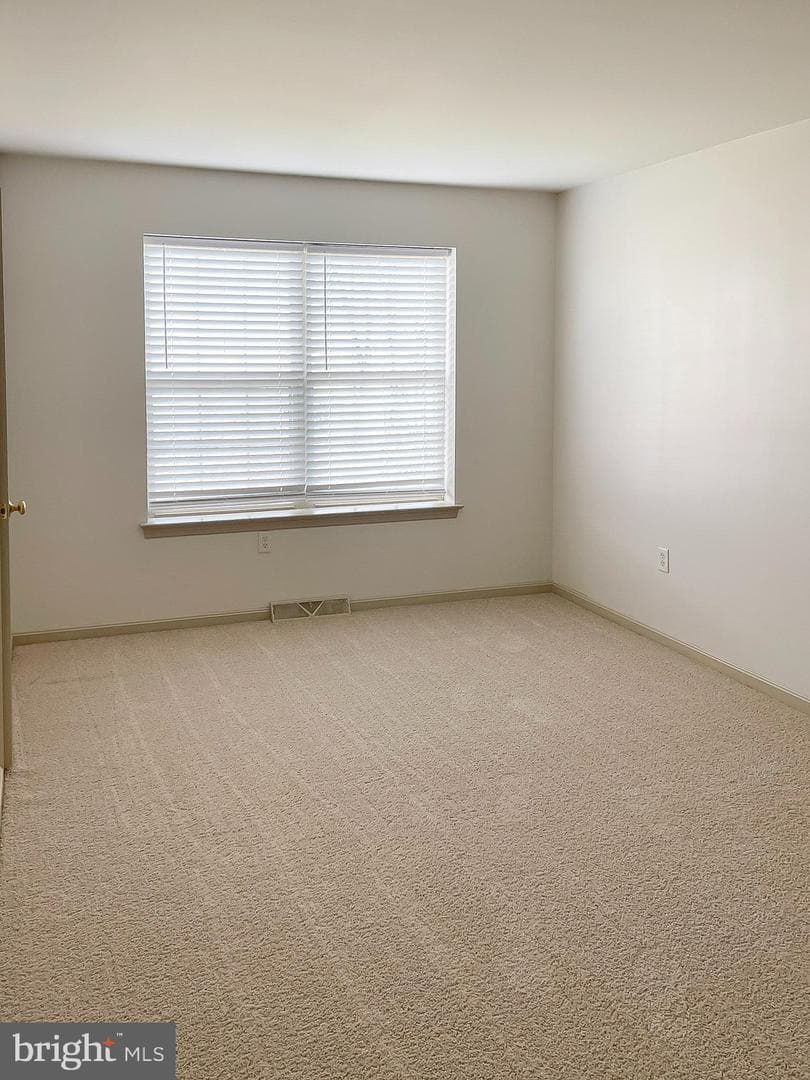 1853 Shady Oak Drive photo 15