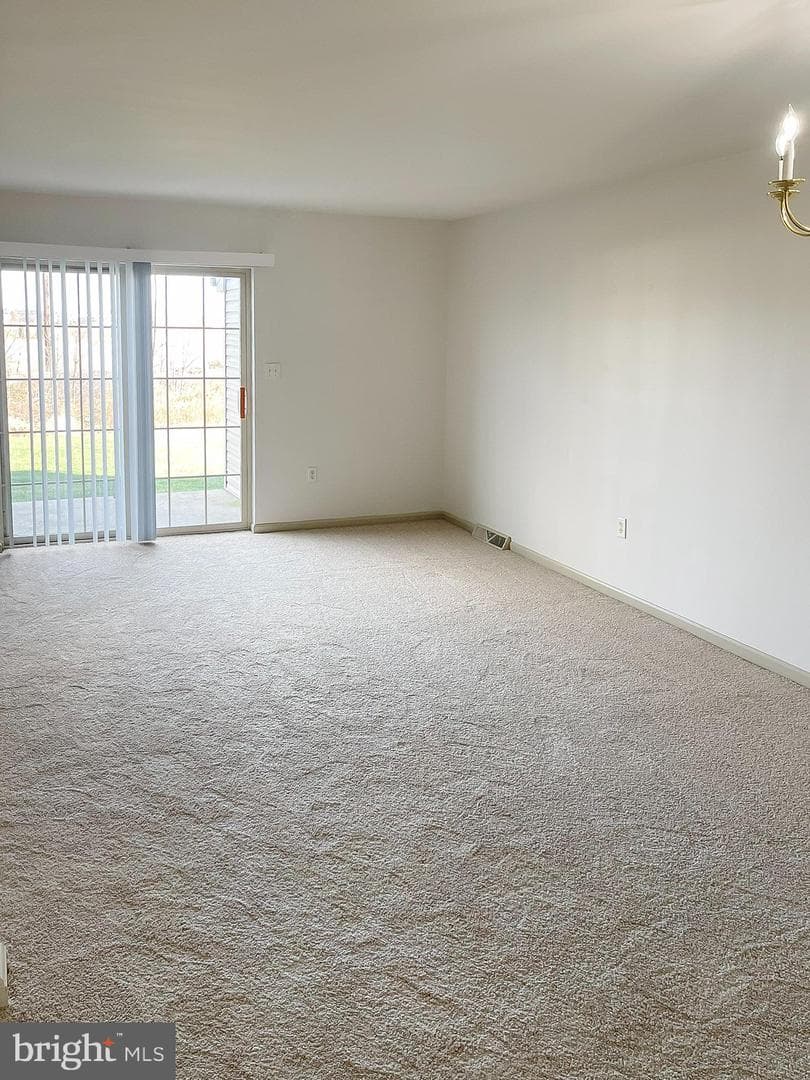 1853 Shady Oak Drive photo 6