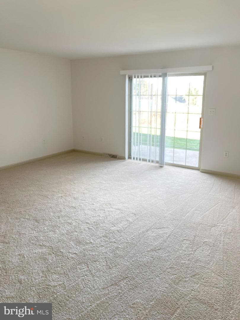 1853 Shady Oak Drive photo 7