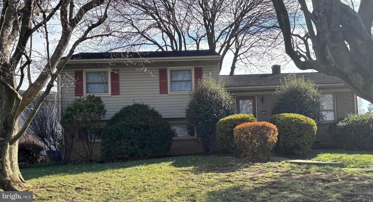 146 Mallard Avenue photo 1