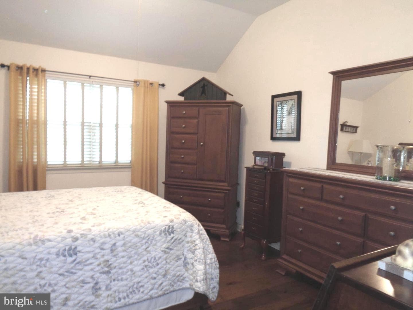 112 Sutherland Road photo 22