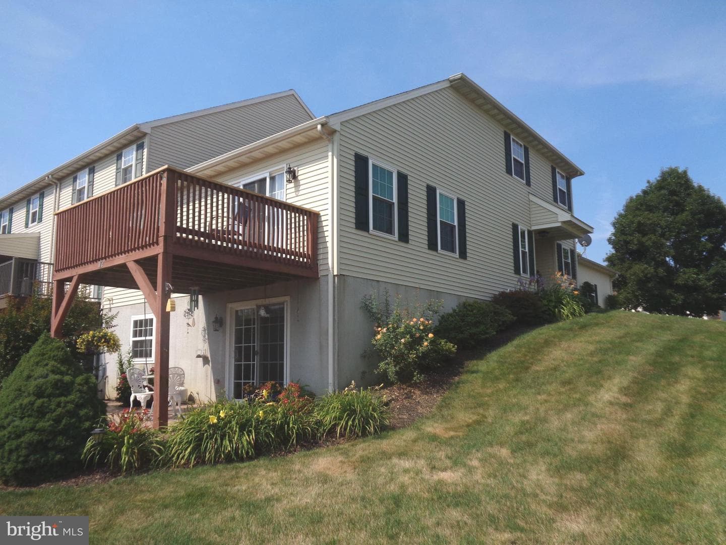 112 Sutherland Road photo 3