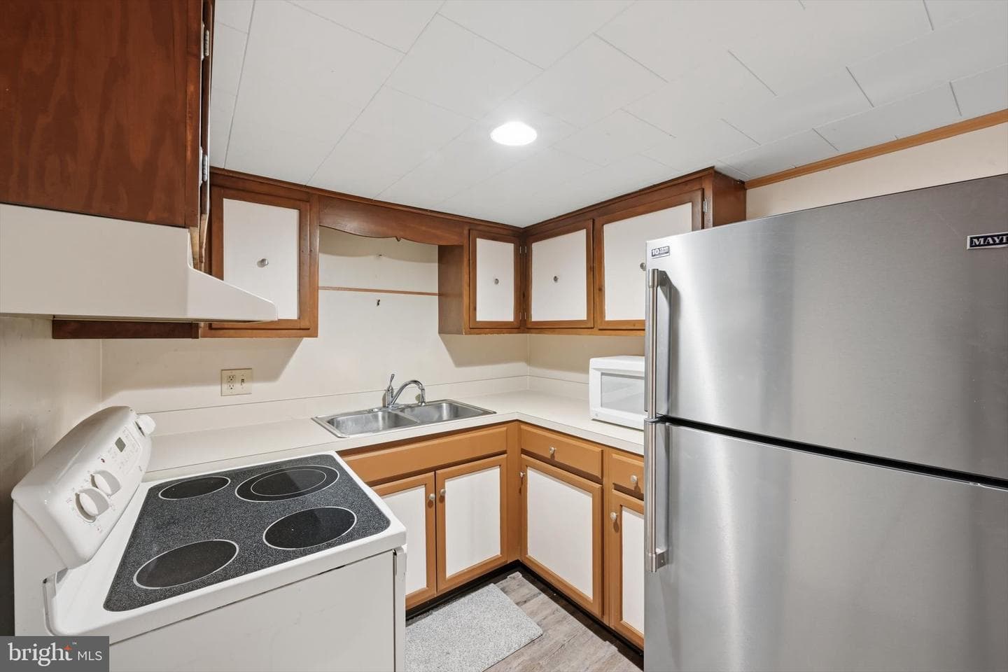 535 S 6th Street photo 32