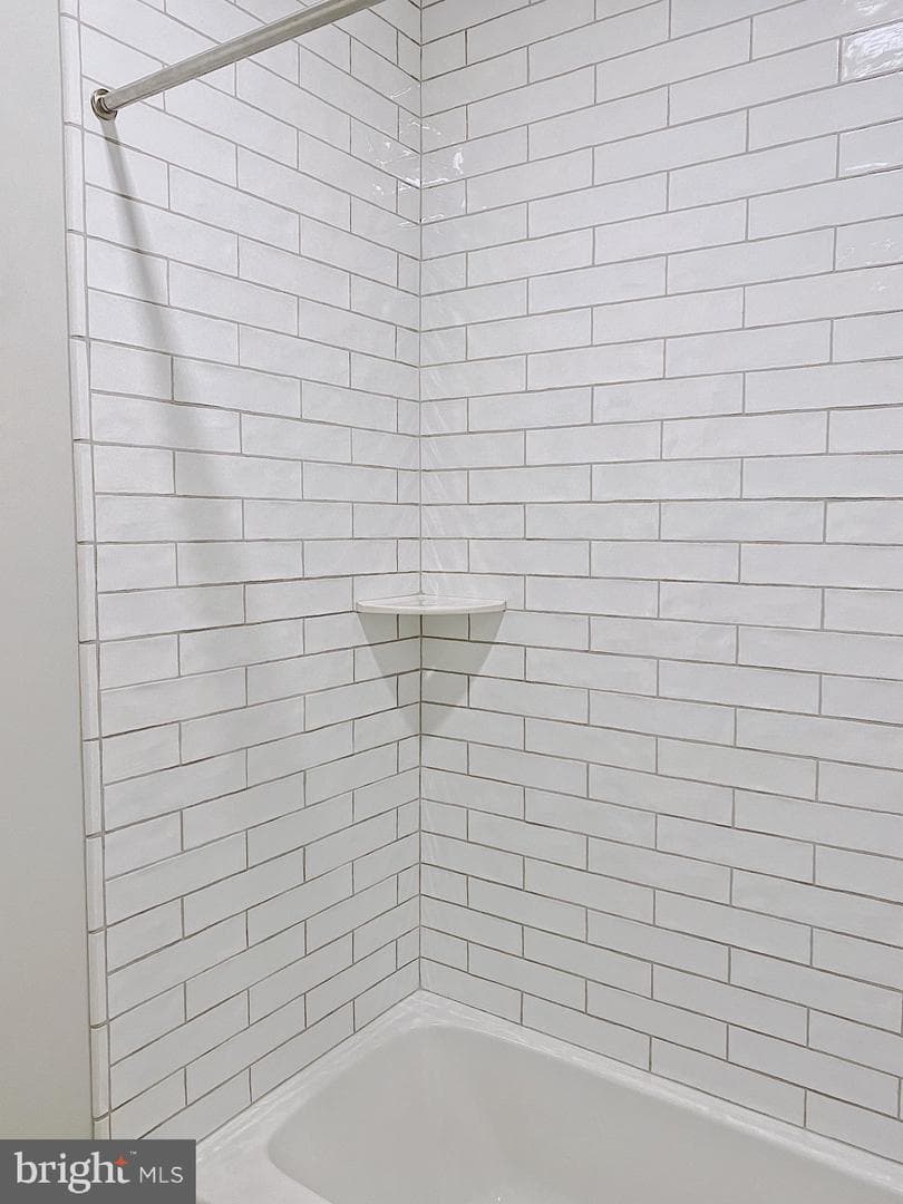 70 Long Lane photo 47