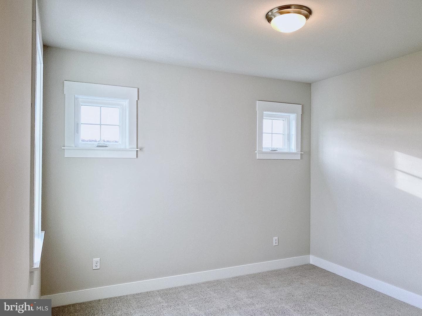 70 Long Lane photo 52
