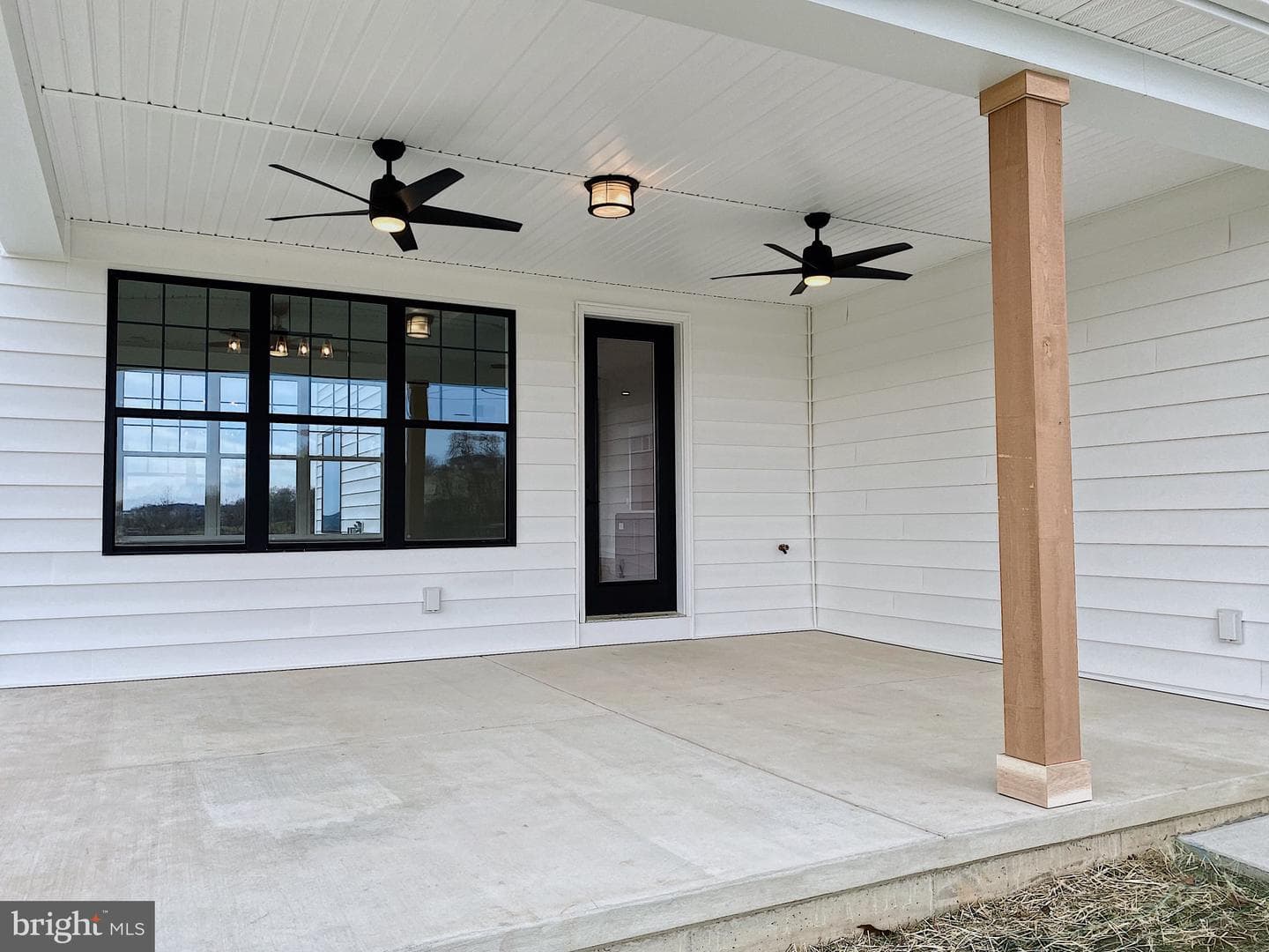 70 Long Lane photo 59