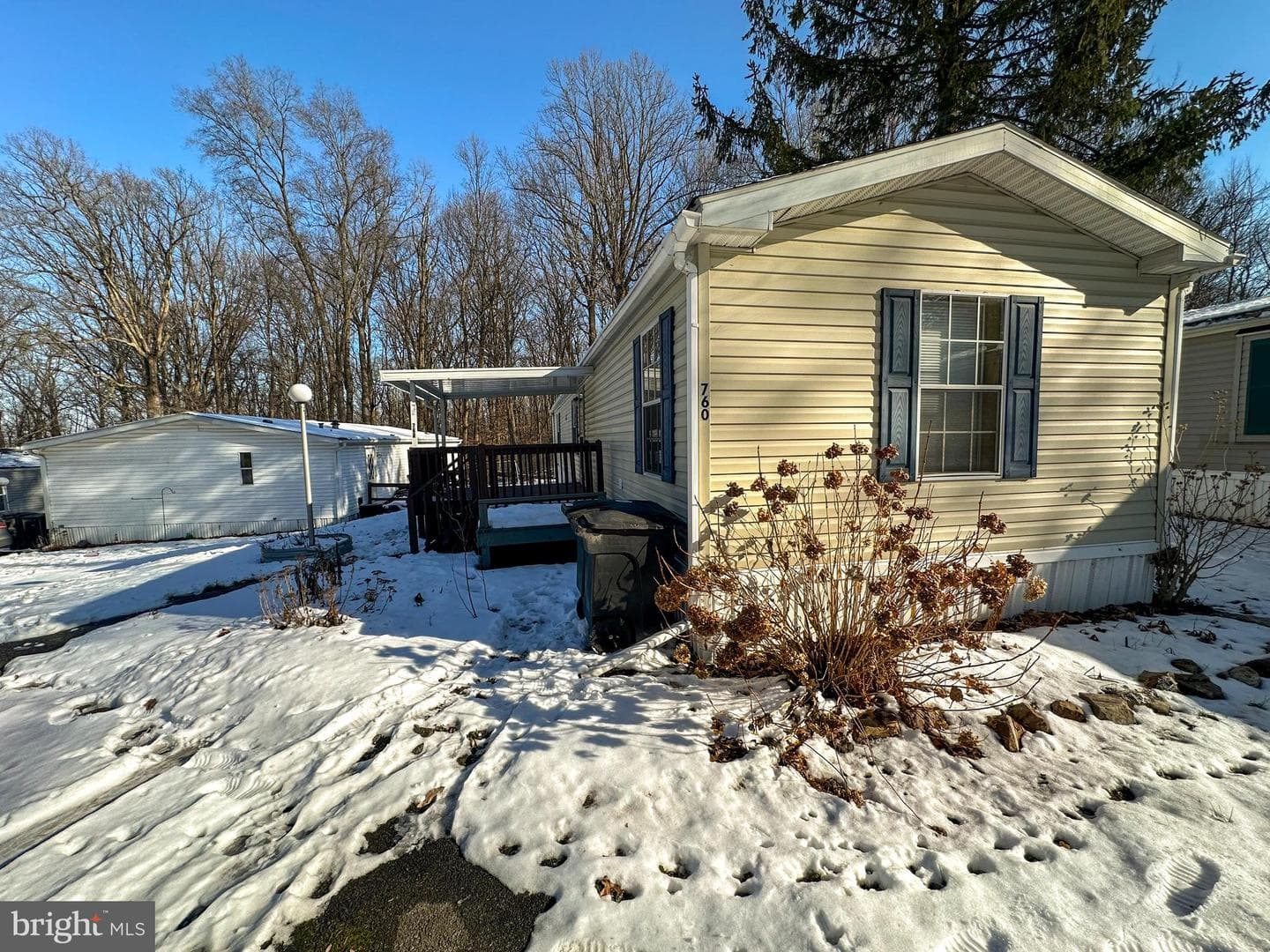 760 Azalea Lane photo 5