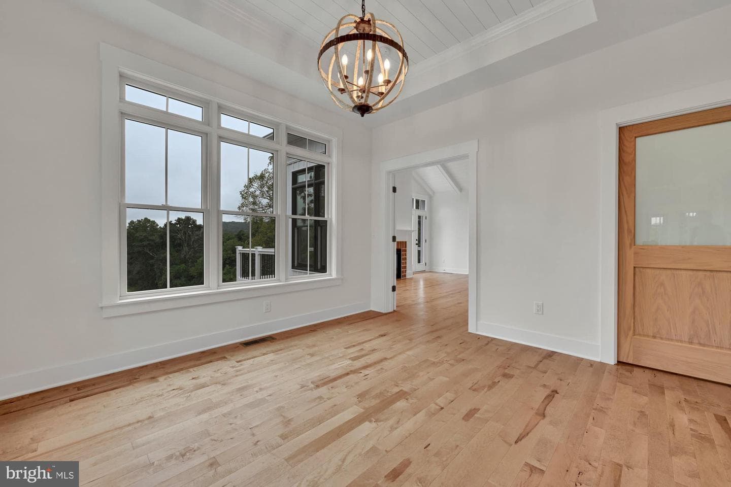 76 Long Lane photo 11