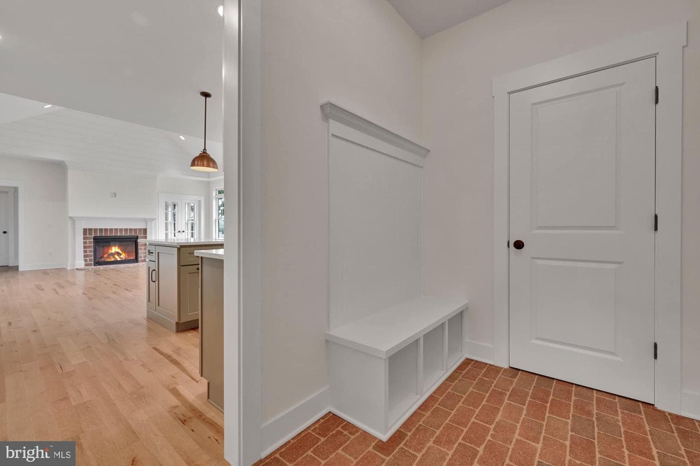 76 Long Lane photo 17