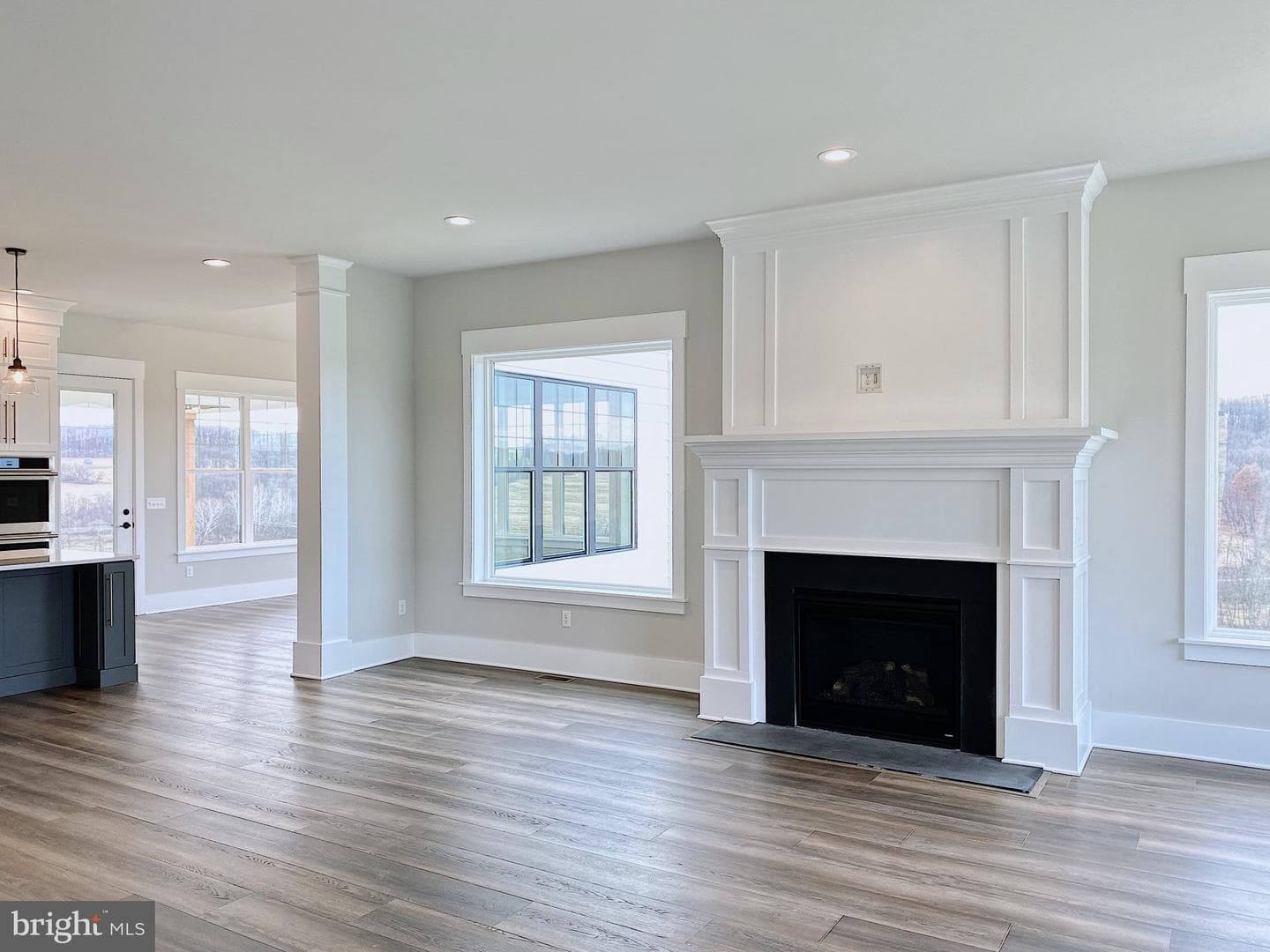 76 Long Lane photo 24