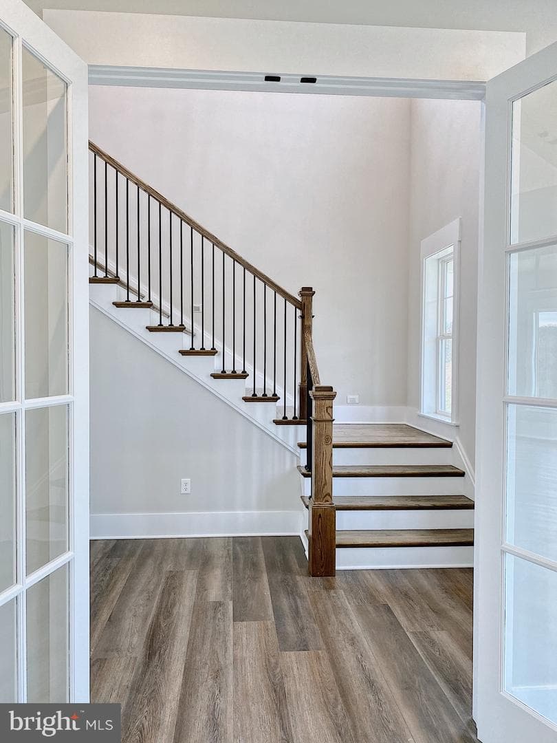 76 Long Lane photo 28