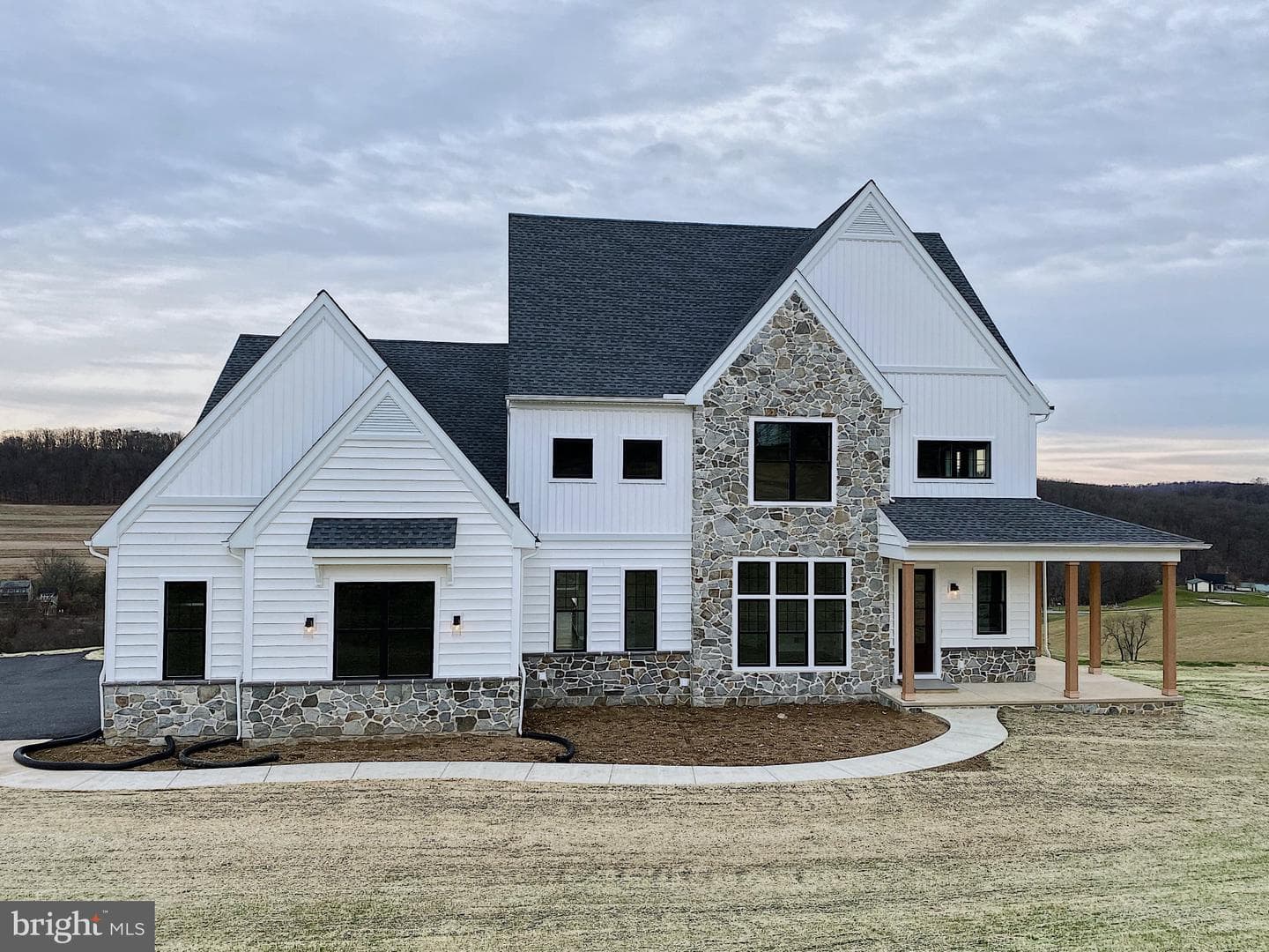 76 Long Lane photo 61