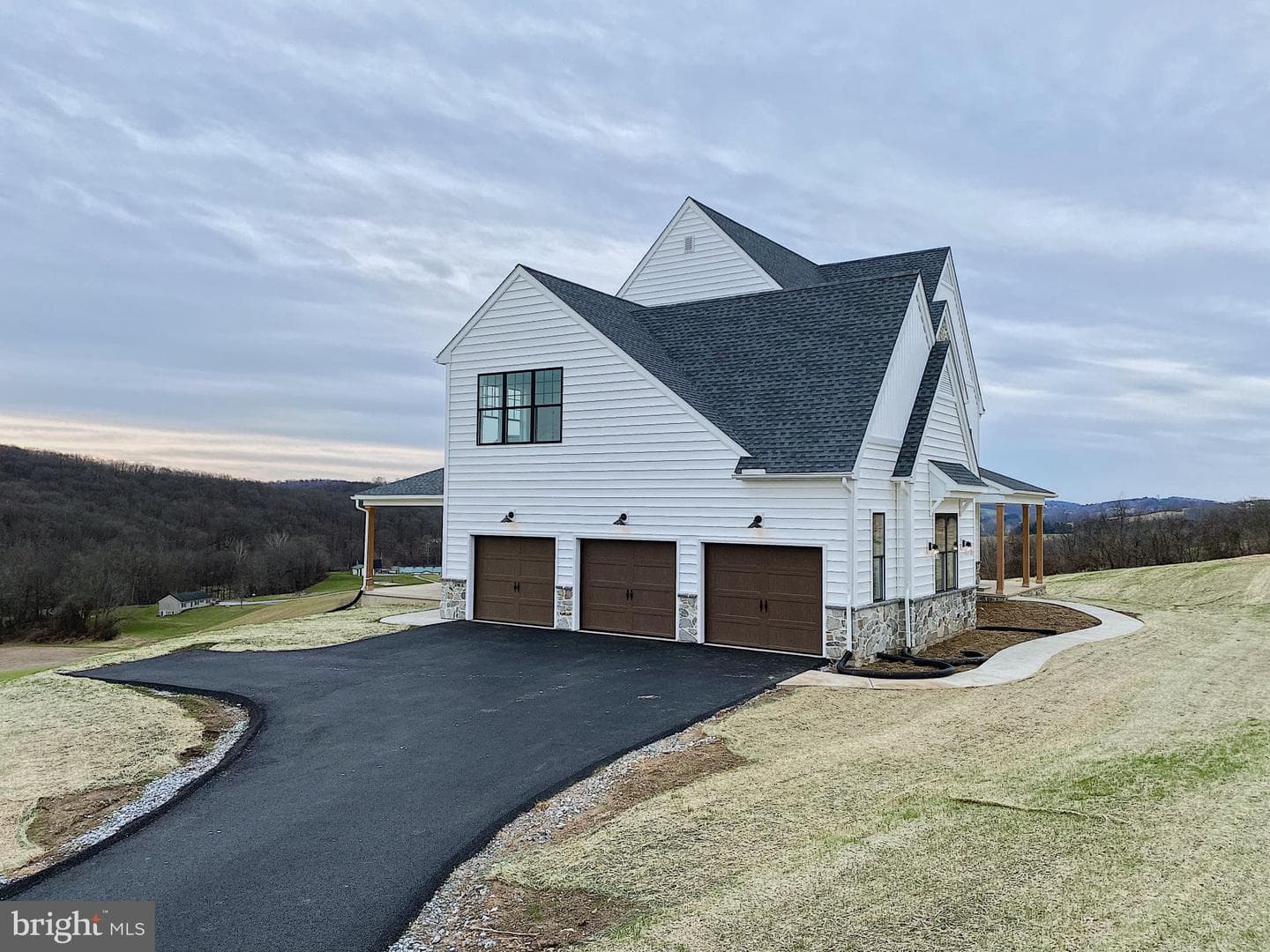 76 Long Lane photo 64
