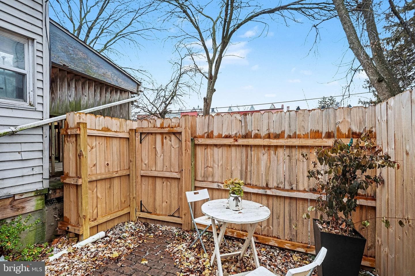 353 E Marion Street photo 27