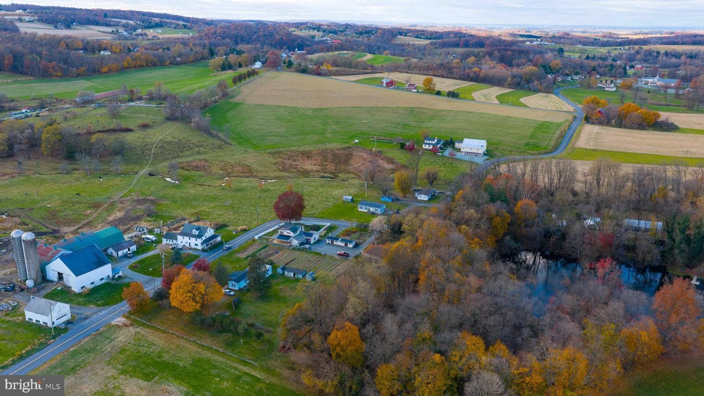 323 Fairview Road photo 12