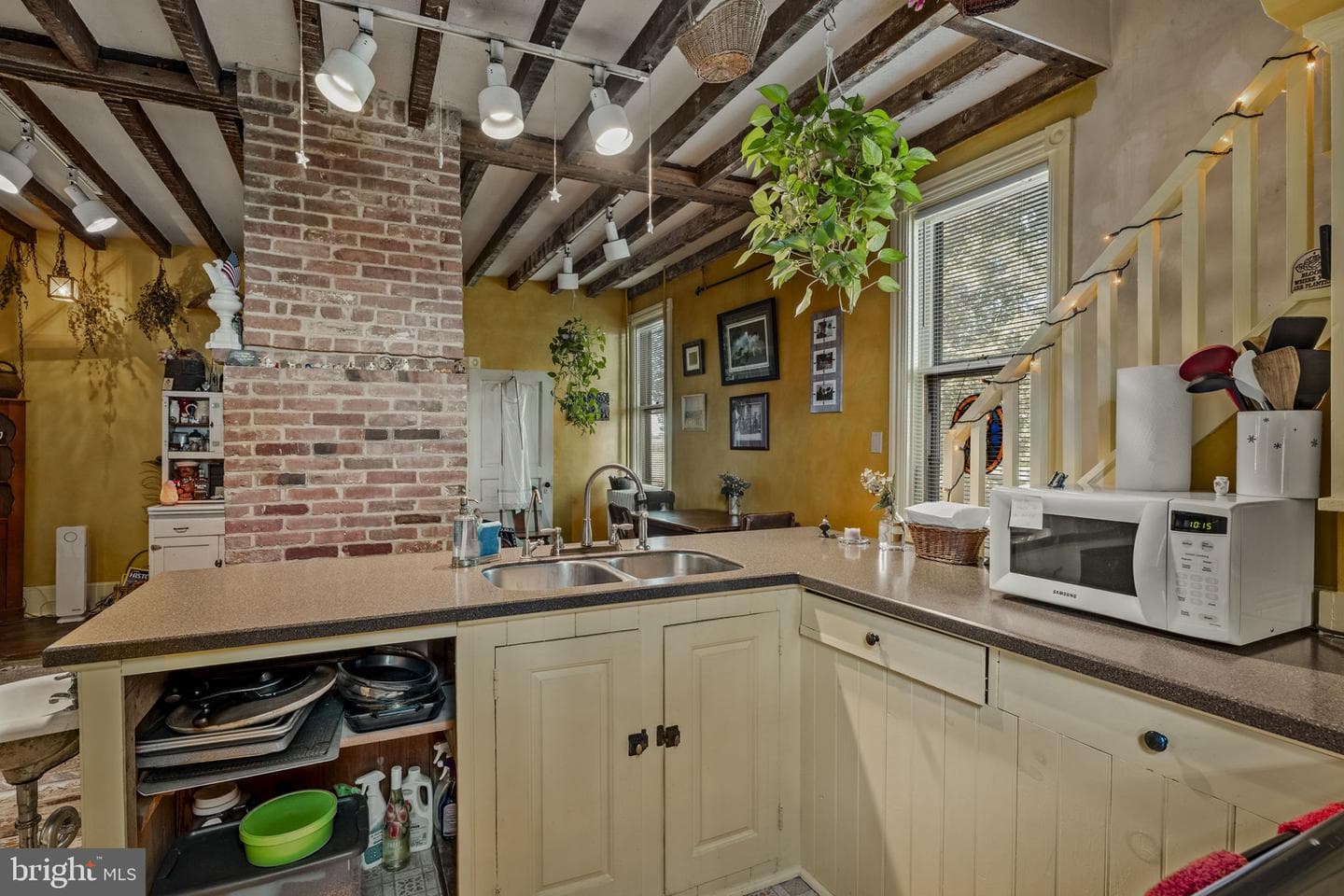 781 Newport Avenue photo 23