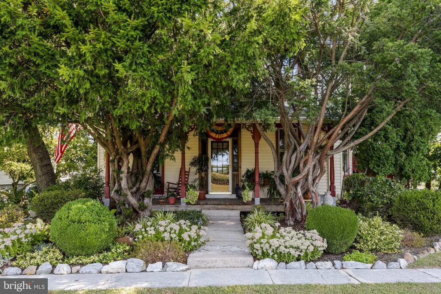781 Newport Avenue photo 3