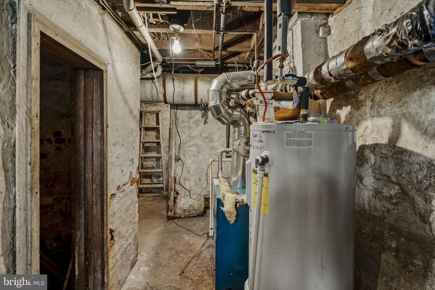 781 Newport Avenue photo 47