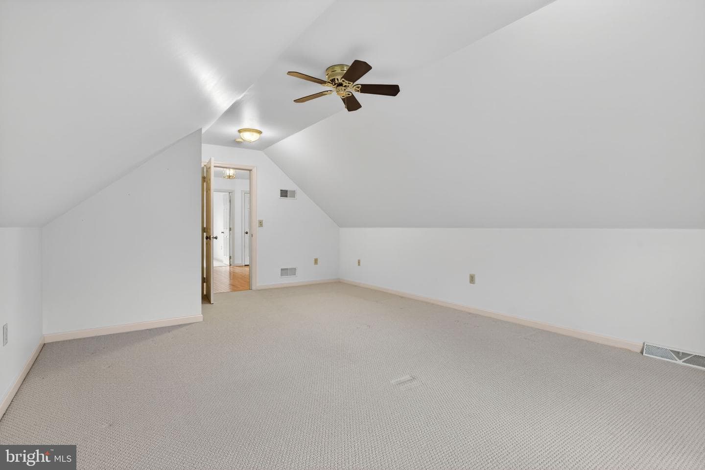 817 Aarons Lane photo 38