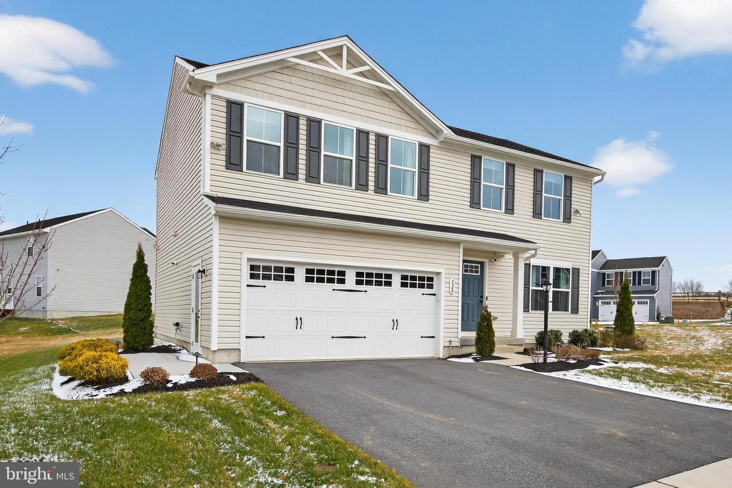 328 Creekside Drive photo 2