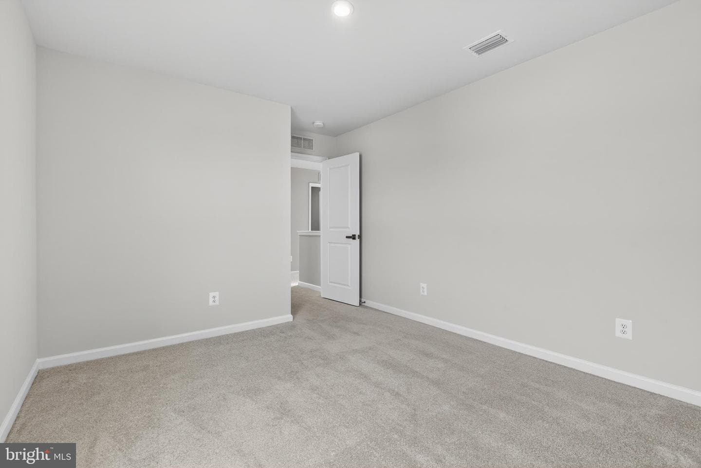 328 Creekside Drive photo 27