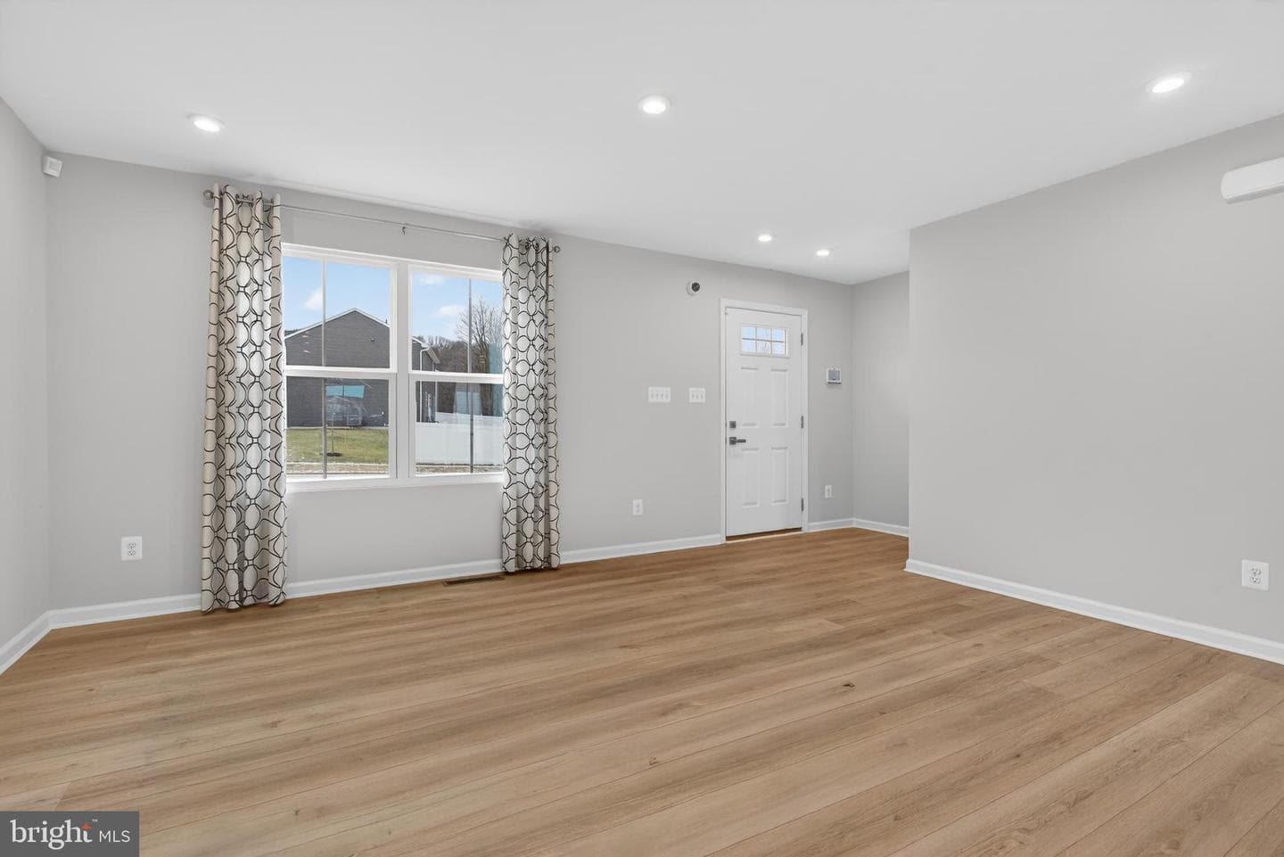 328 Creekside Drive photo 6