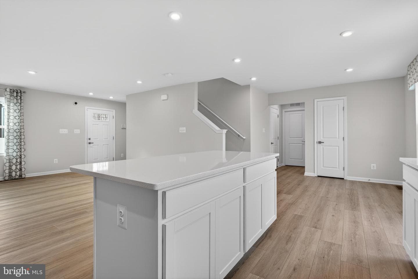 328 Creekside Drive photo 8