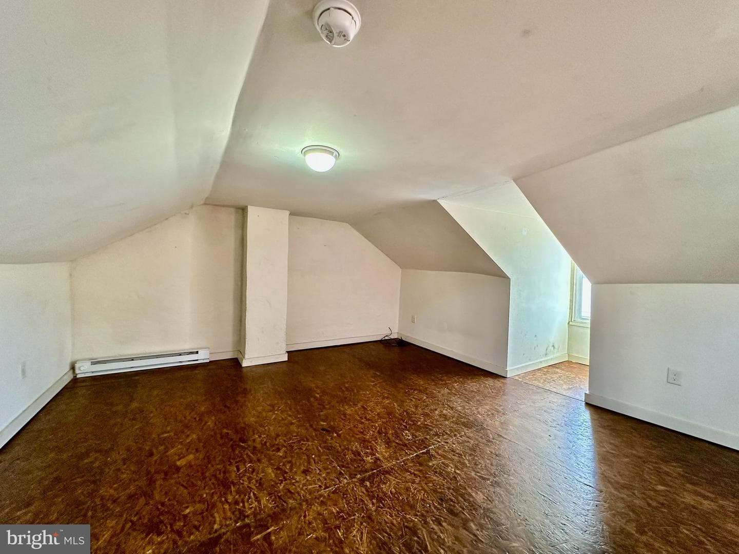 537 S Christian Street photo 13