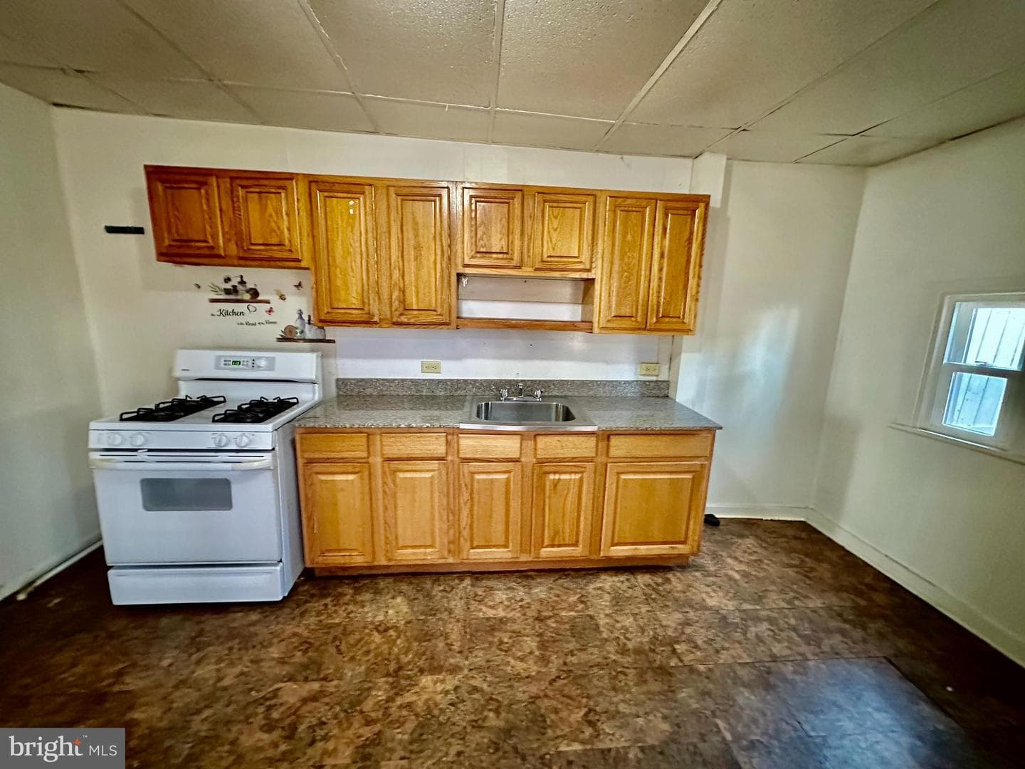 537 S Christian Street photo 5