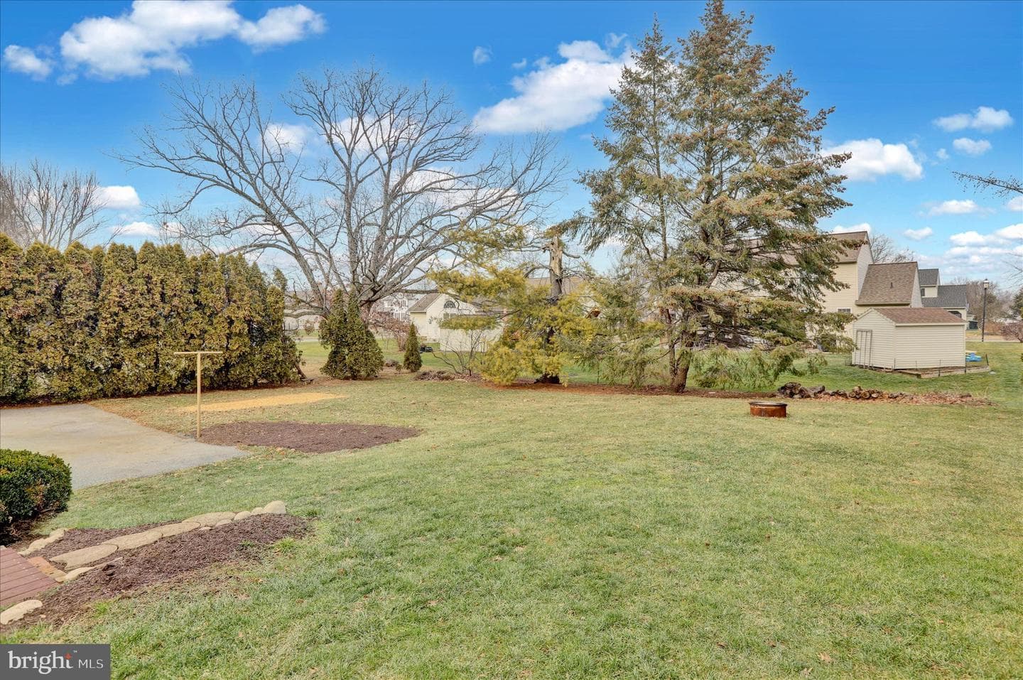 635 Jane Avenue photo 33