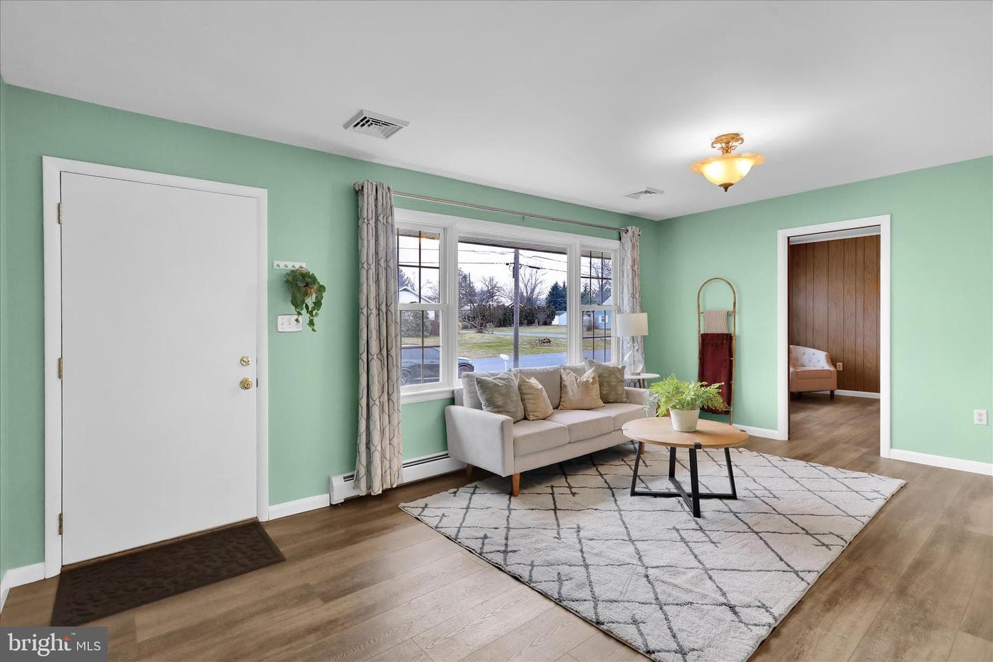 635 Jane Avenue photo 6