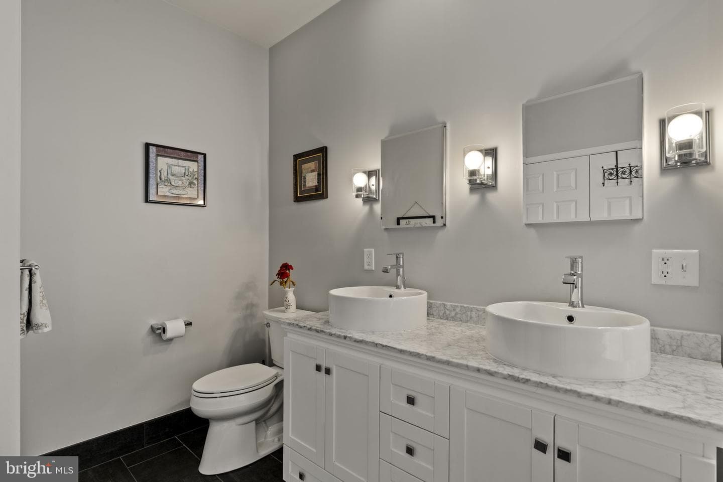 8 White Tail Path photo 32