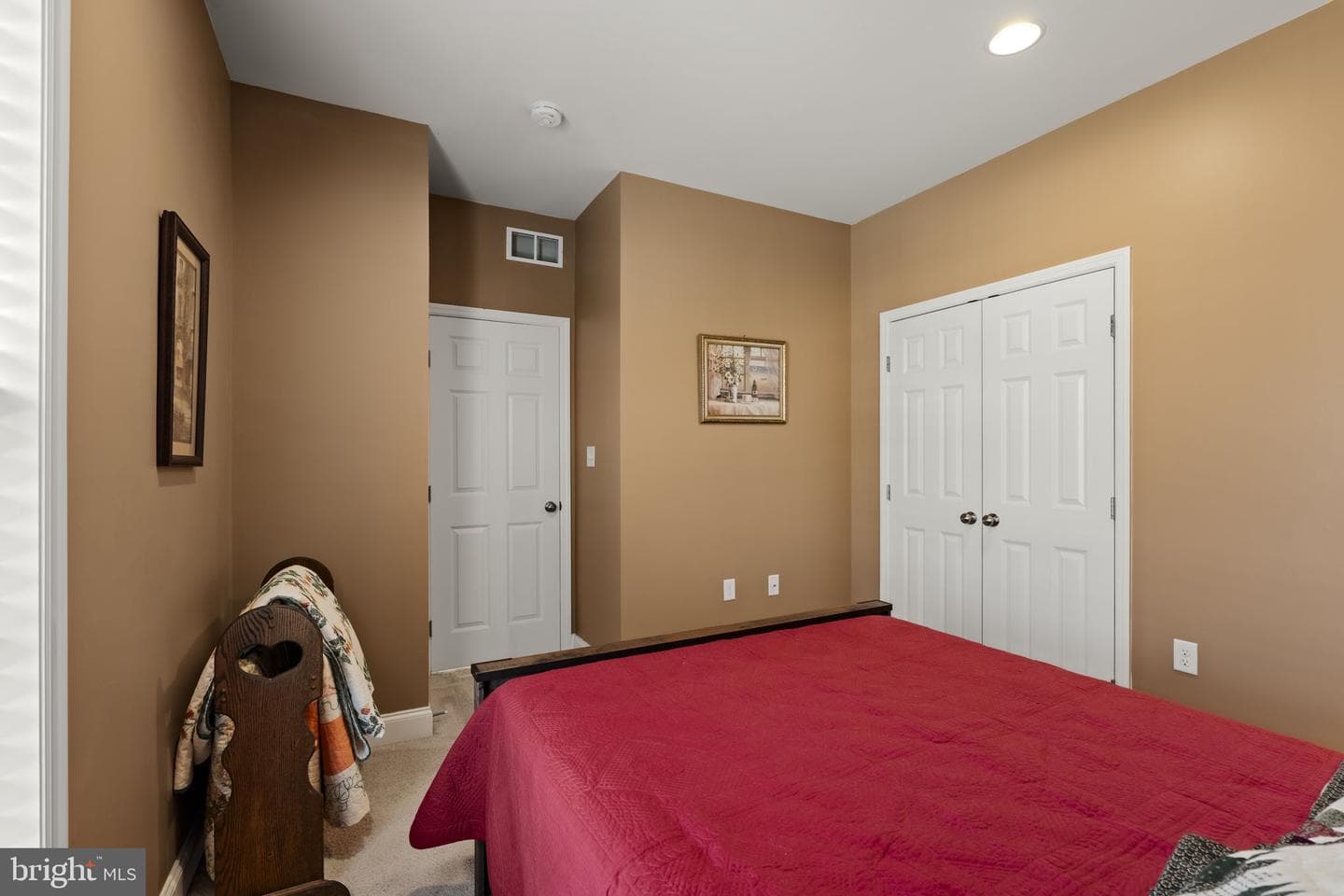 8 White Tail Path photo 37
