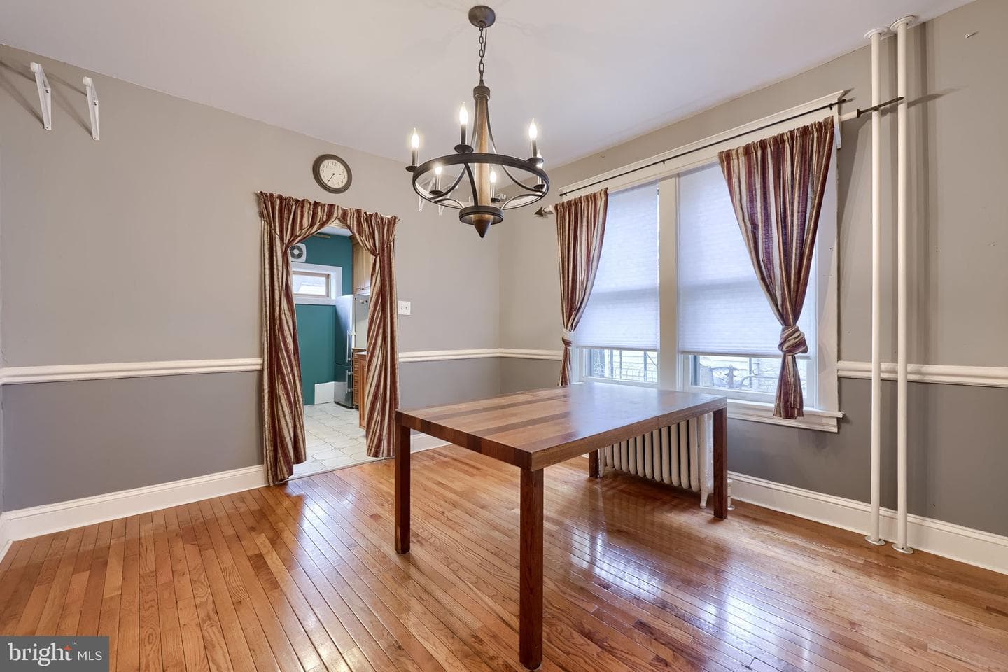 346 W James Street photo 10