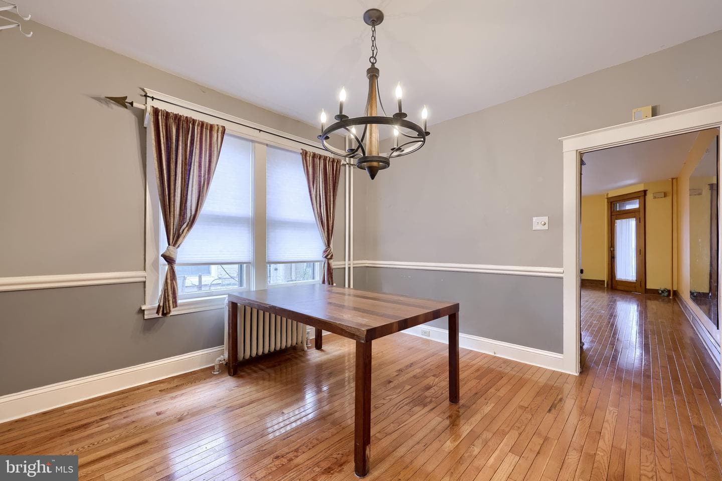 346 W James Street photo 11