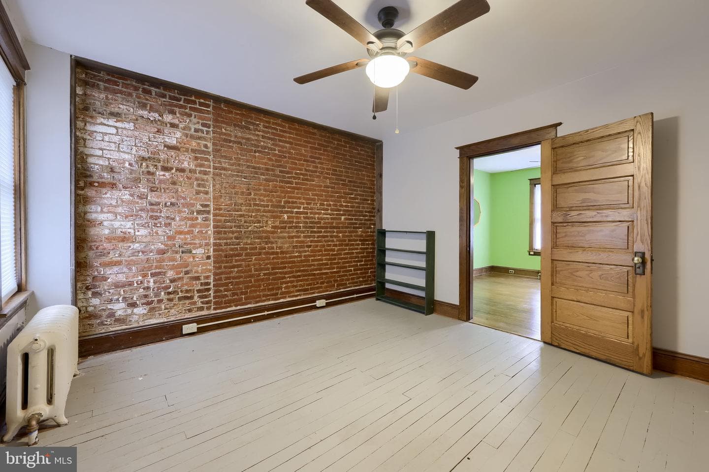 346 W James Street photo 20