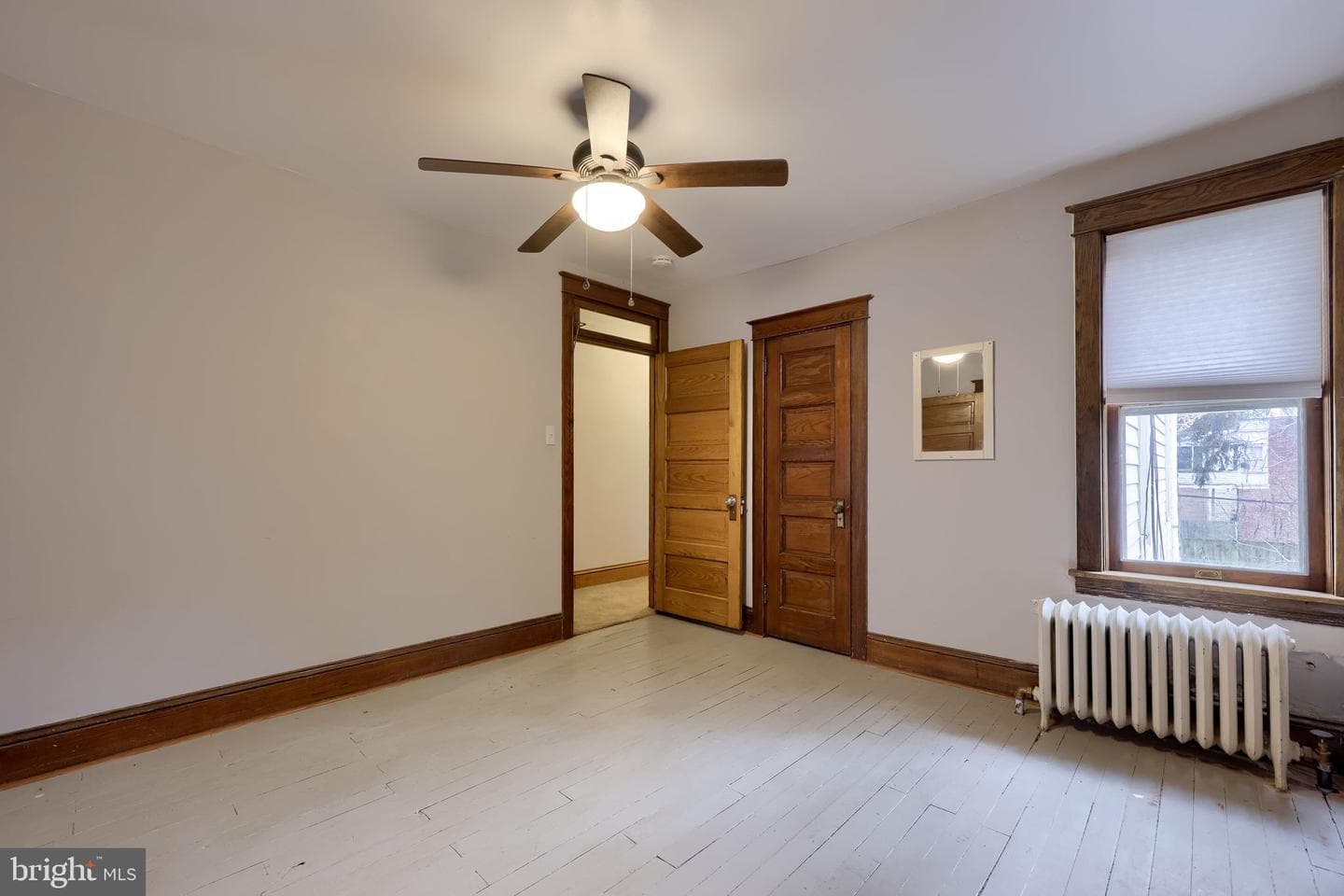 346 W James Street photo 21