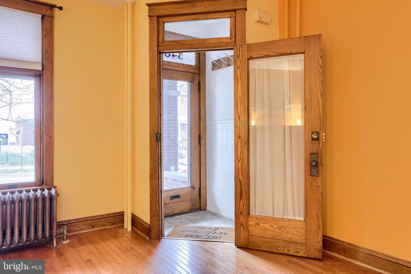 346 W James Street photo 3