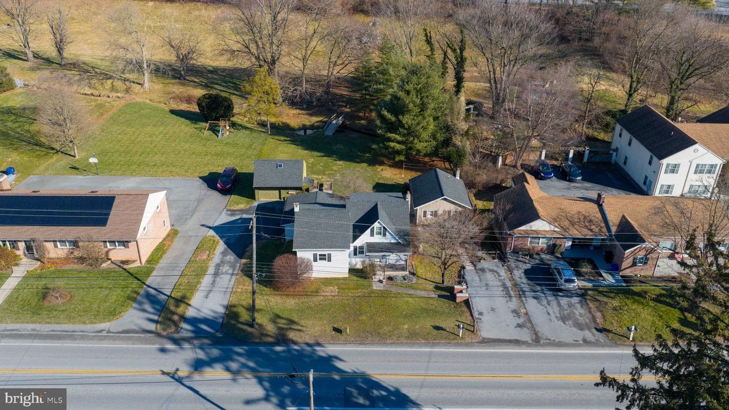 43 Strasburg Pike photo 48