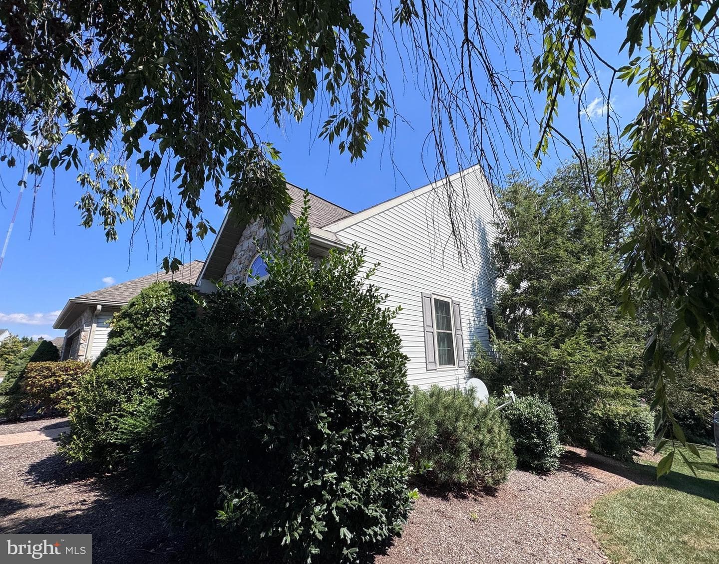 1006 Hillside Avenue photo 4
