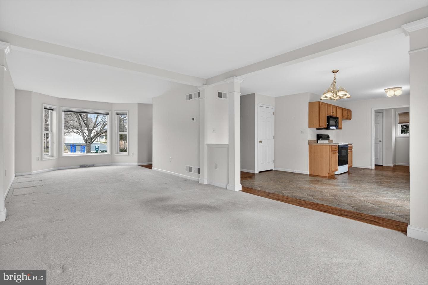 3435 Green Leaf Drive photo 9