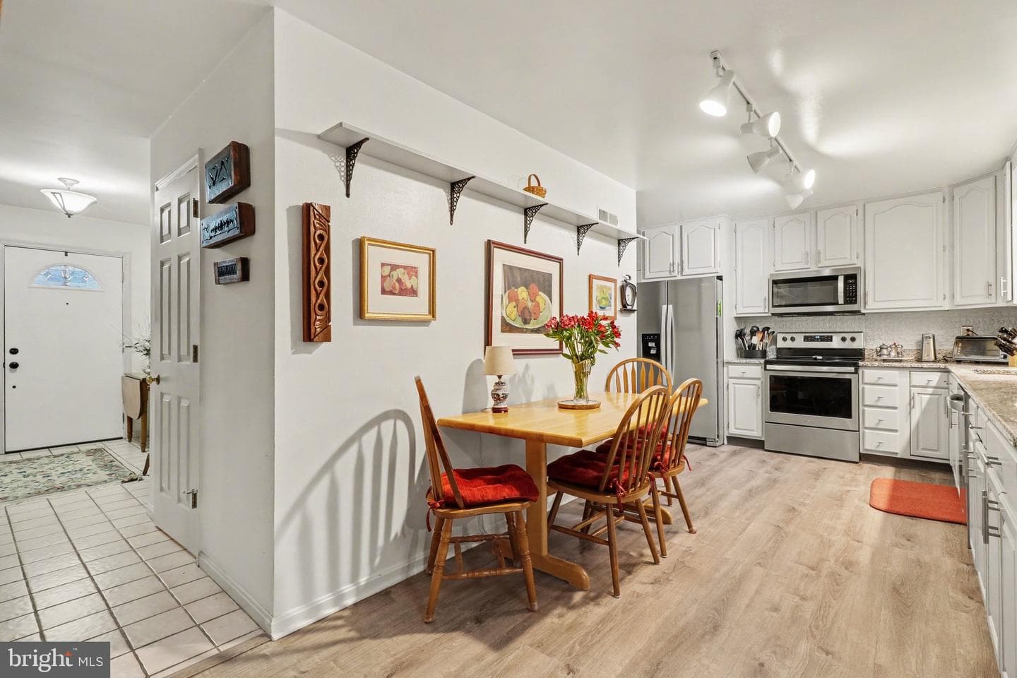 1014 Shadowstone Drive photo 10