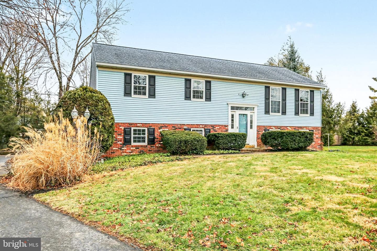 6030 Parkside Court photo 4