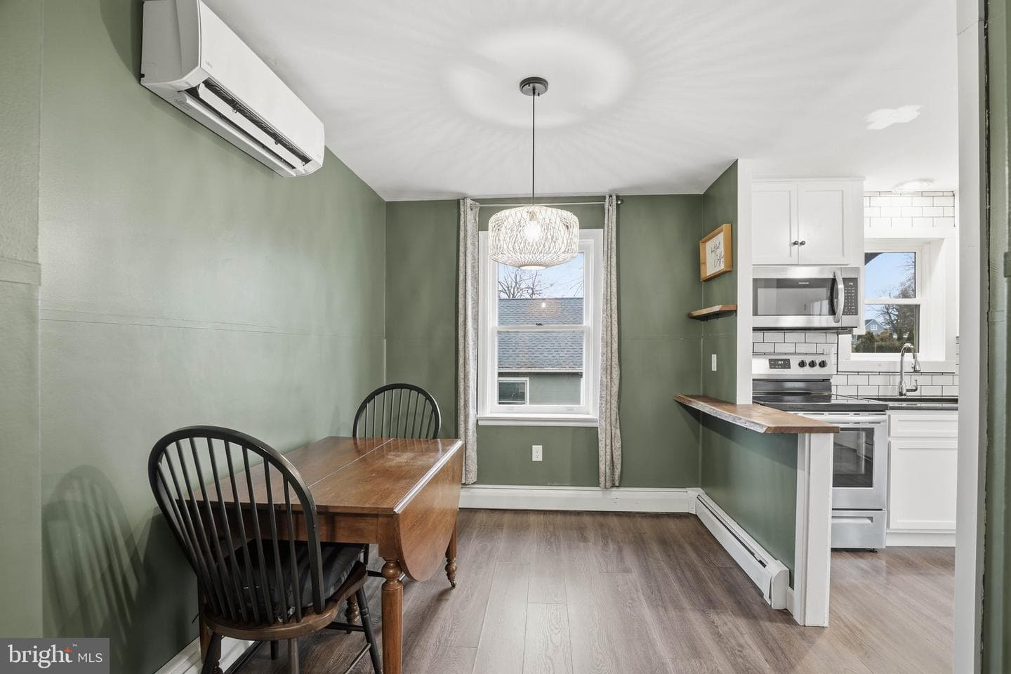 168 Elizabeth Street photo 14