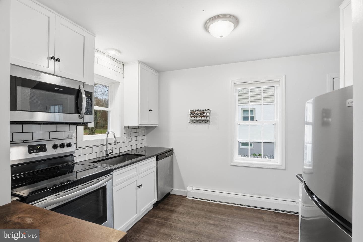 168 Elizabeth Street photo 16