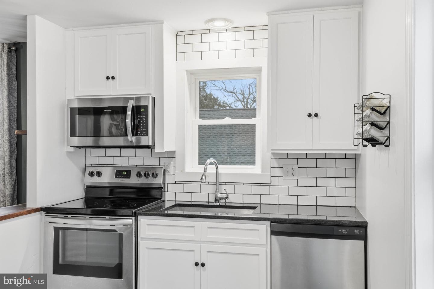 168 Elizabeth Street photo 18