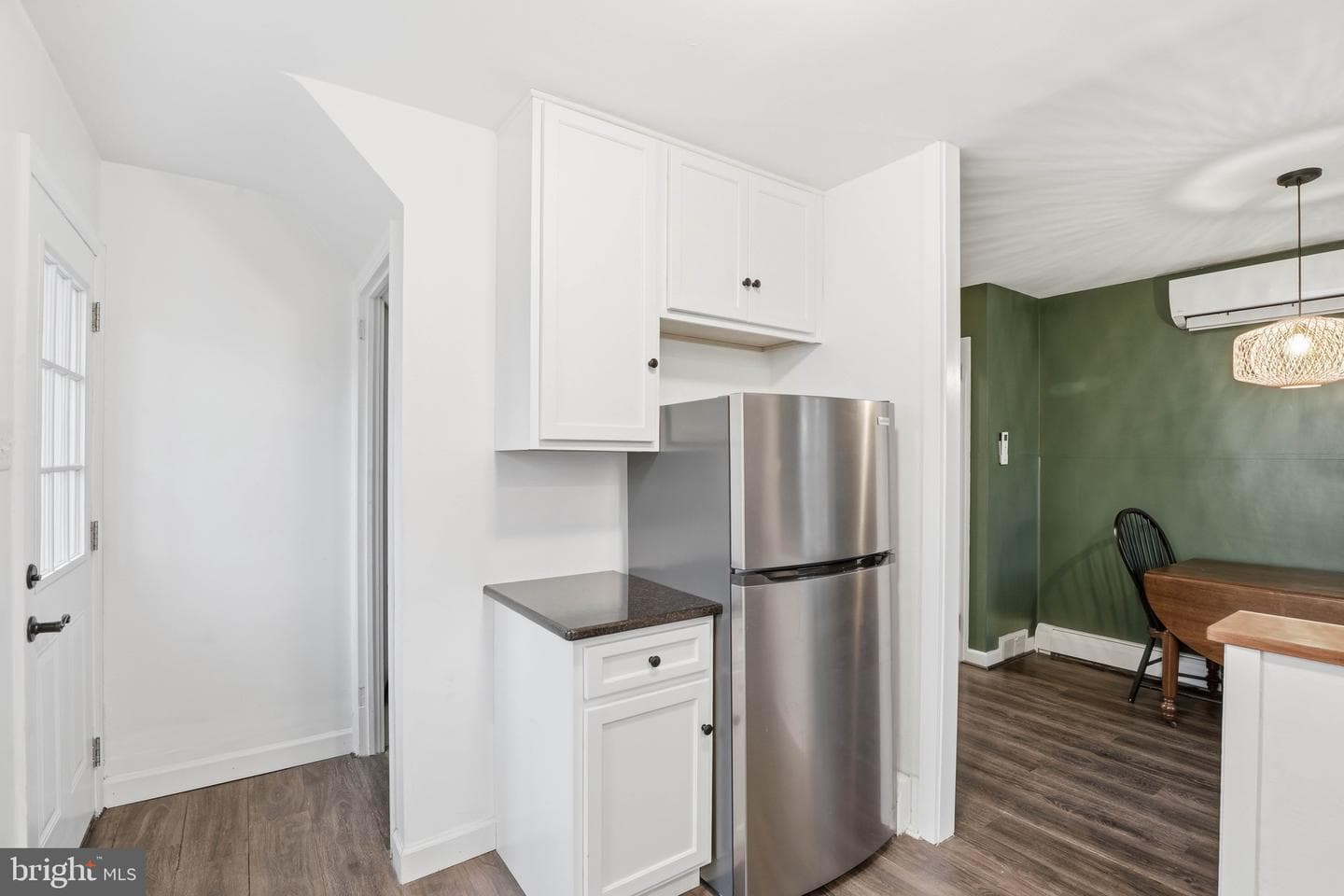 168 Elizabeth Street photo 19