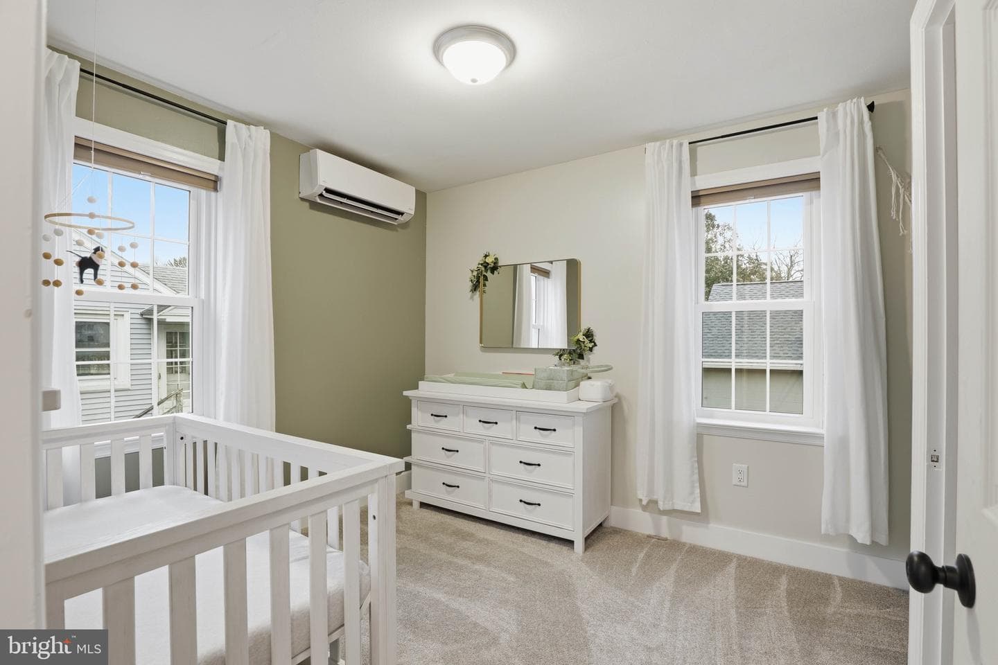 168 Elizabeth Street photo 21
