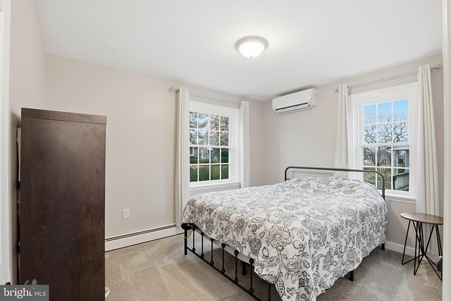168 Elizabeth Street photo 24
